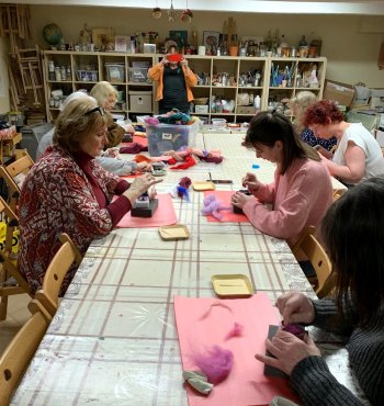 Suché plstenie - brošne s korálkami